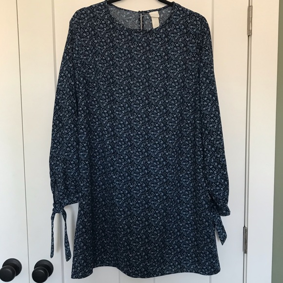 H&M Navy and Black Floral Shift Dress with Sleeve Ties Size 12 - Picture 1 of 5